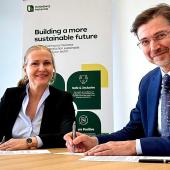 Dr Nicola Kimm and Martin Harper sign memorandum of understanding