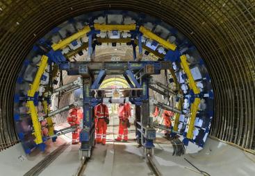 People standing behind Doka's SL-1 Volto tunnel formwork solution