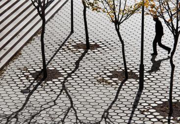 Flyt hexagonal paving system