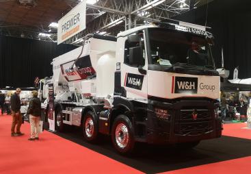 A picture of a mobile concrete mixer