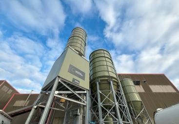 Cement plant chimneys