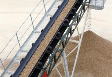 Aggregates on a conveyor belt