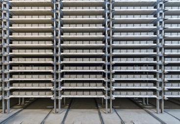 PERI Pave production boards set the standard for high-performance and durable concrete block manufacturing.