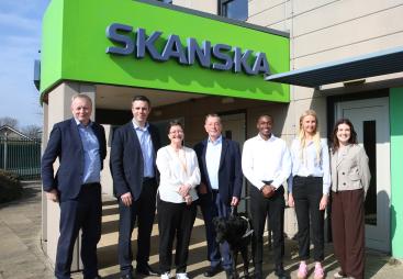 (L-R) Gracie Bocking, trainee civil engineer; Ronald Kiweewa, trainee civil engineer; Lord Blunkett; Katy Dowding, president and CEO Skanska UK; Andy Entwistle, managing director Cementation Skanska.