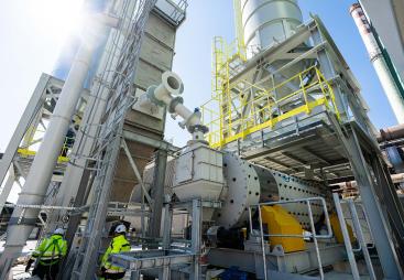 Heidelberg Materials' Górażdże cement plant now hosts the world’s first industrial-scale enforced carbonation facility for concrete paste.