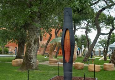 A 3D-printed concrete sculpture in a park at the Venice Architecture Biennale