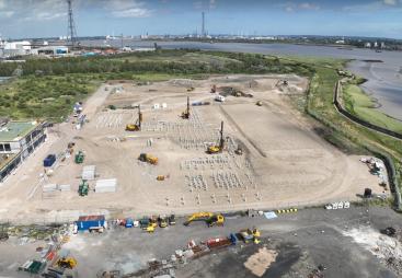 An aerial view of RBL installing 250 mm square driven precast concrete piles to support Eurovia’s new asphalt and aggregates facility in Grays.
