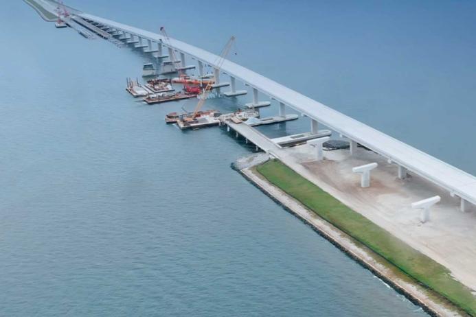 The NASA Causeway Bridge under construction