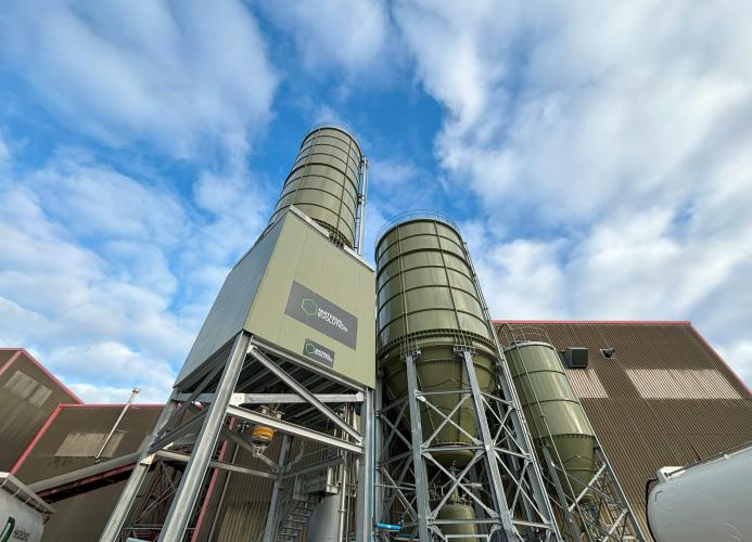 Cement plant chimneys