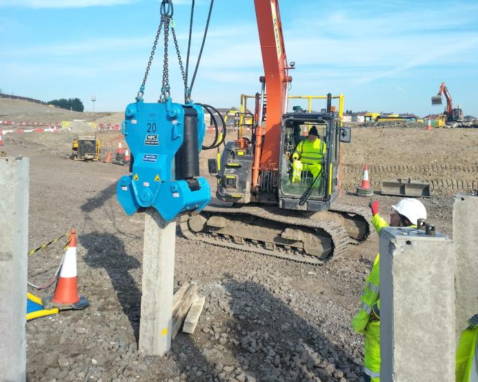 A small excavtor working for Main contractor Careys has deployed NPC’s Power Croppers and MultiBar croppers during foundation work at the new HMP Glasgow.