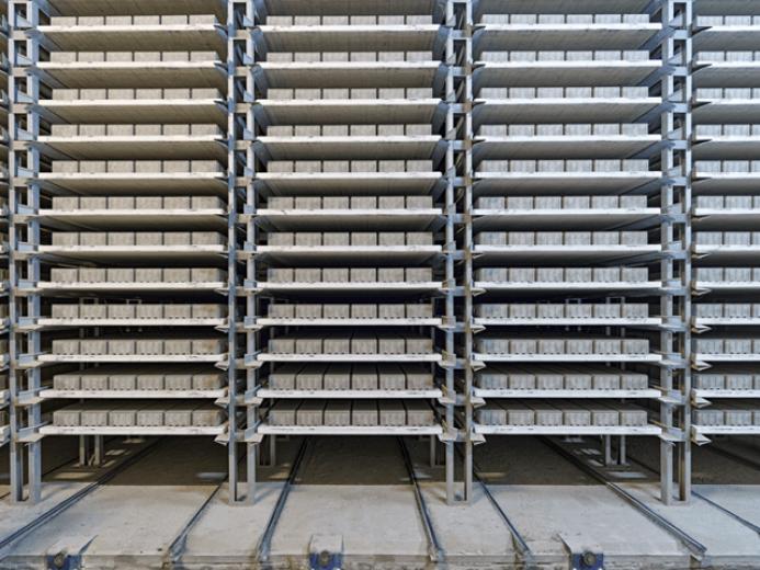PERI Pave production boards set the standard for high-performance and durable concrete block manufacturing.