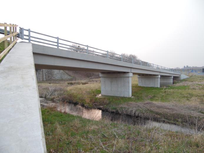 Working with contractor JN Bentley and engineering consultant Mott MacDonald, ABM Precast Solutions supplied 24 precast bridge beams in standard Y2 and YE2 profiles, alongside eight cast-on stringcourses for the new River Ryton Viaduct. Image: ABM Precast Solutions.