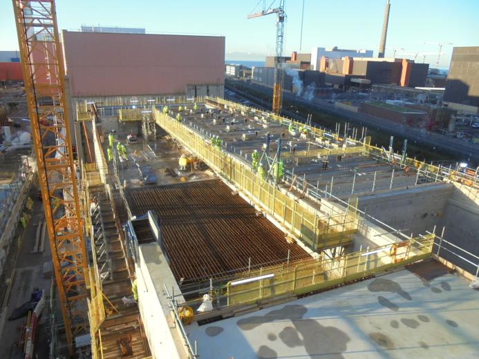 ABM Precast supplied bespoke precast beams for the multi-bay roof structure of Sellafield’s new SIXEP Continuity Plant.