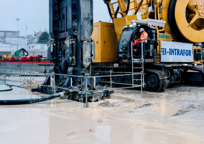 Close-up of the SC-110 Urban’s cutter head and slurry circuit during diaphragm wall excavation — tri-axial sensors and DMS monitoring ensure millimetre-level verticality for the 38-metre-deep panels.
