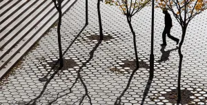 Flyt hexagonal paving system