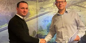 L-R: Peveril Machinery sales director Lachlan Macdonald and Atlantic Pumps’ managing director Andy Smith