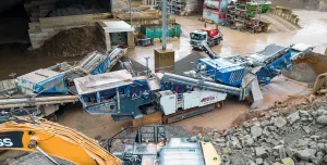 A blue mobile crushing plant