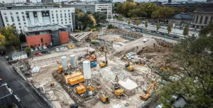 An aerial view of Bauer Spezialtiefbau's 8-metre-deep excavation pit, which is now ready for the construction of the 18-storey, 69.5-metre-tall administrative building for Landschaftsverband Rheinland (LVR), which is due to complete in 2028.