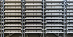 PERI Pave production boards set the standard for high-performance and durable concrete block manufacturing.