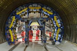 People standing behind Doka's SL-1 Volto tunnel formwork solution