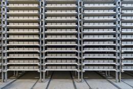 PERI Pave production boards set the standard for high-performance and durable concrete block manufacturing.