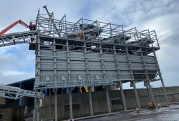 QMS supplied two of its B-Series B4 cone crushers along with four screening units—two 2 m x 7 m double-deck screens and two triple-deck variants.