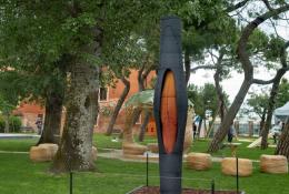 A 3D-printed concrete sculpture in a park at the Venice Architecture Biennale