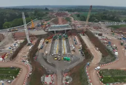 An aerial view of The 14,500-tonne concrete box structure for HS2’s A46 Kenilworth bypass bridge was built offline and slid into place in just 18 days. (Image courtesy HS2 Ltd)