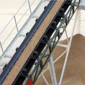 Aggregates on a conveyor belt